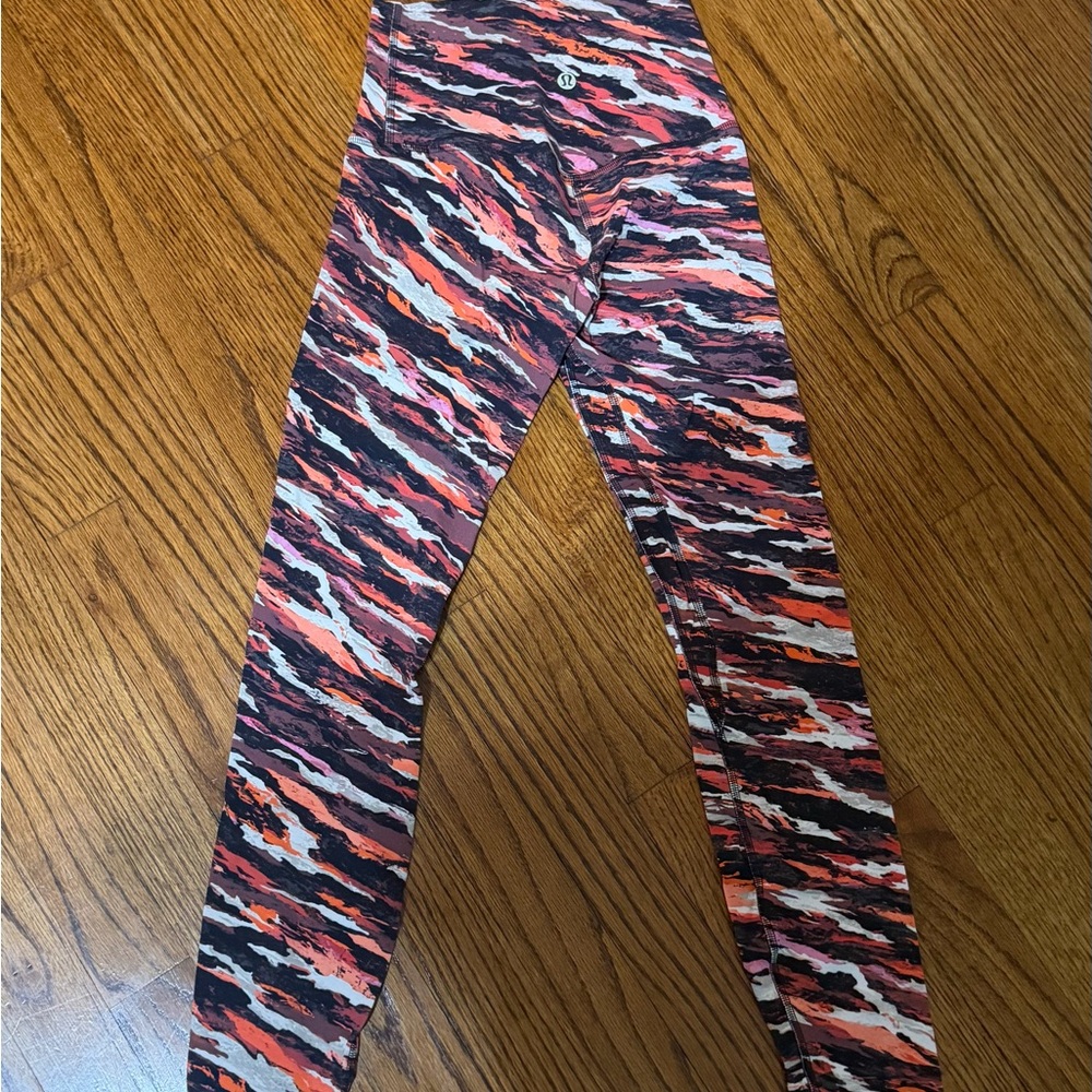 Patterned Leggings with Logo